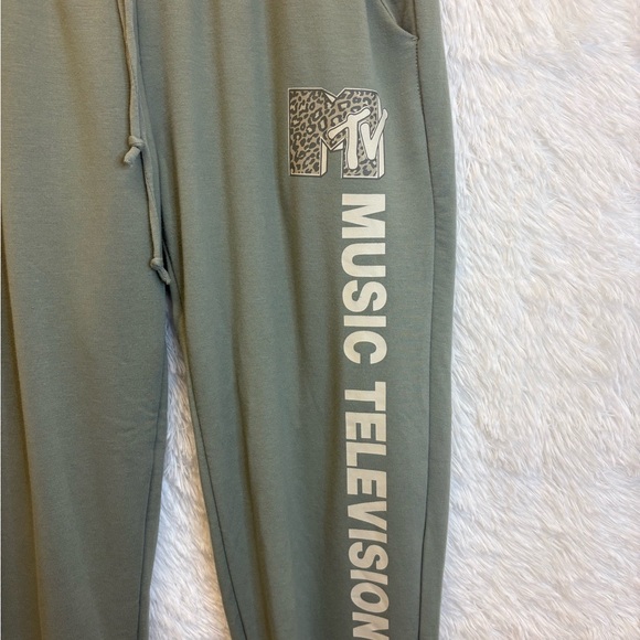 MTV Sage Green Leopard Print Logo | Joggers | Size: Large | Soft Sweat Pants 💚 - Picture 4 of 16